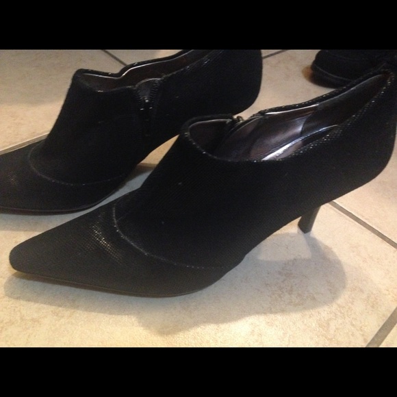 Calvin Klein Booties! - Picture 2 of 4
